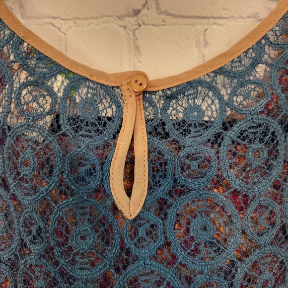 Flying Tomato Women's Boho Embroidered Long Sheer sleeve Lace Back Blouse M - Picture 6 of 8